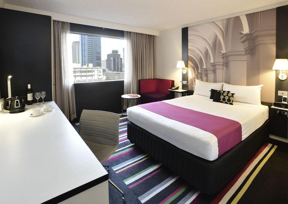 Mercure Melbourne Treasury Gardens Bagian luar foto