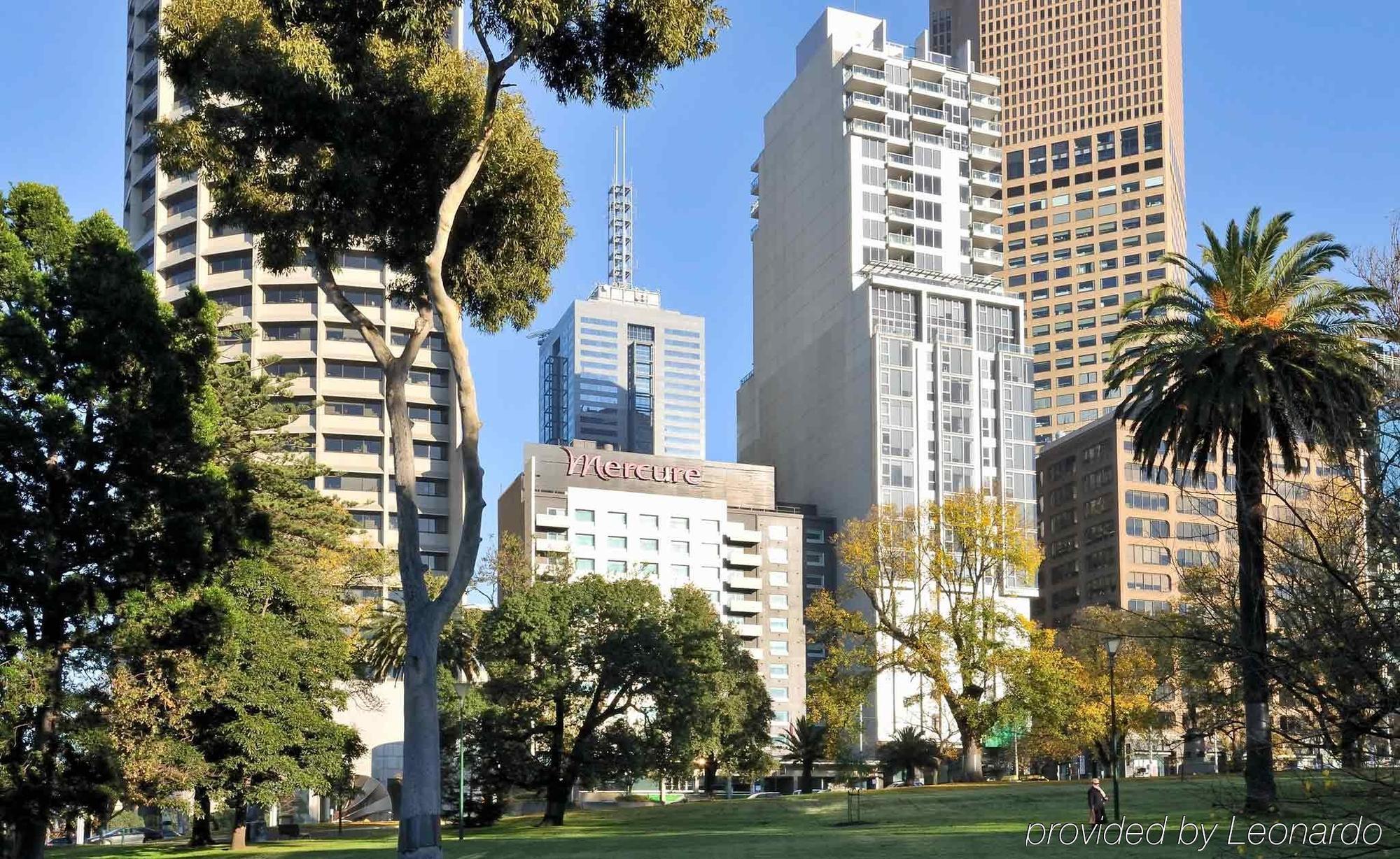Mercure Melbourne Treasury Gardens Bagian luar foto