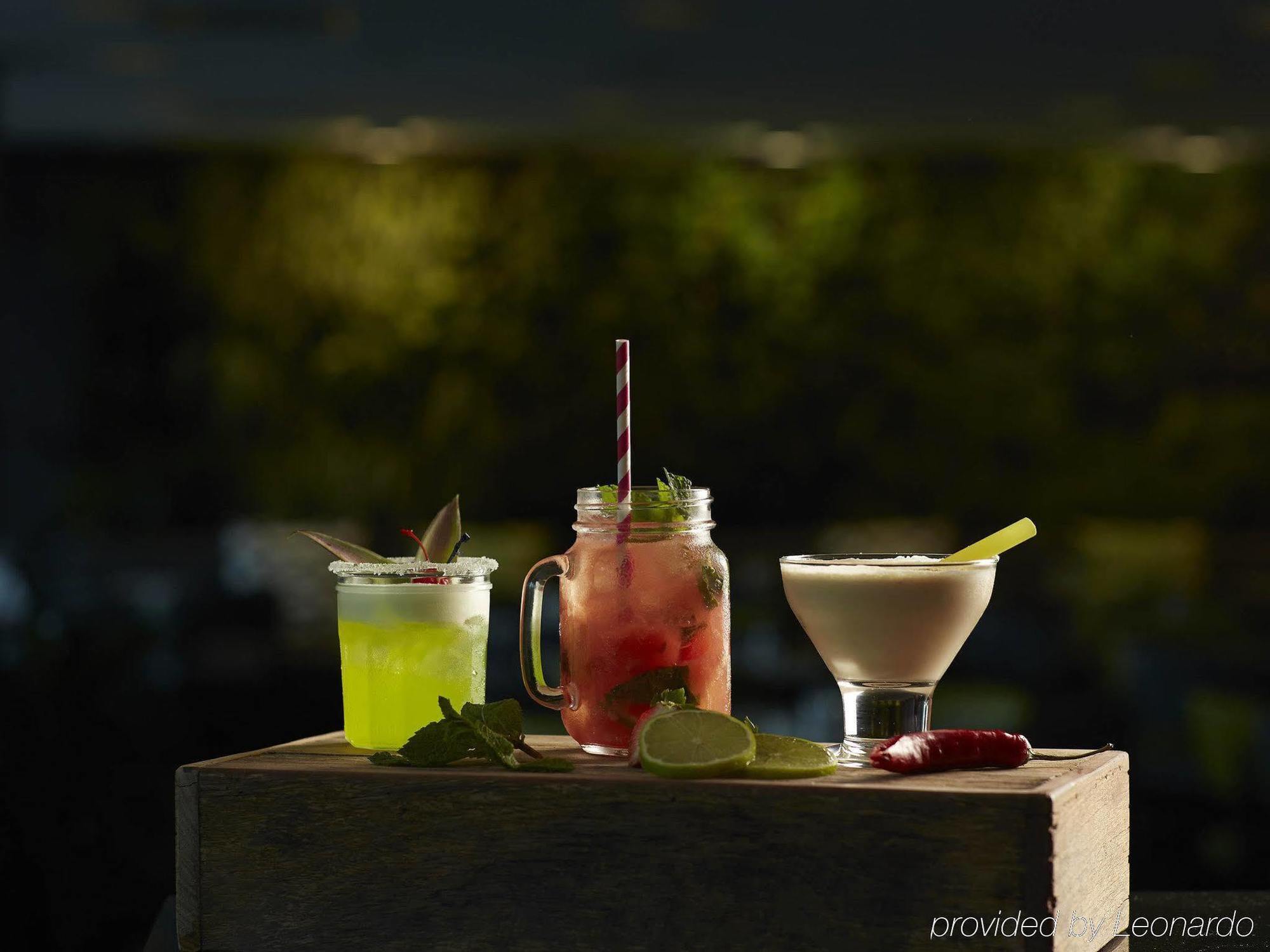 Mercure Melbourne Treasury Gardens Bagian luar foto