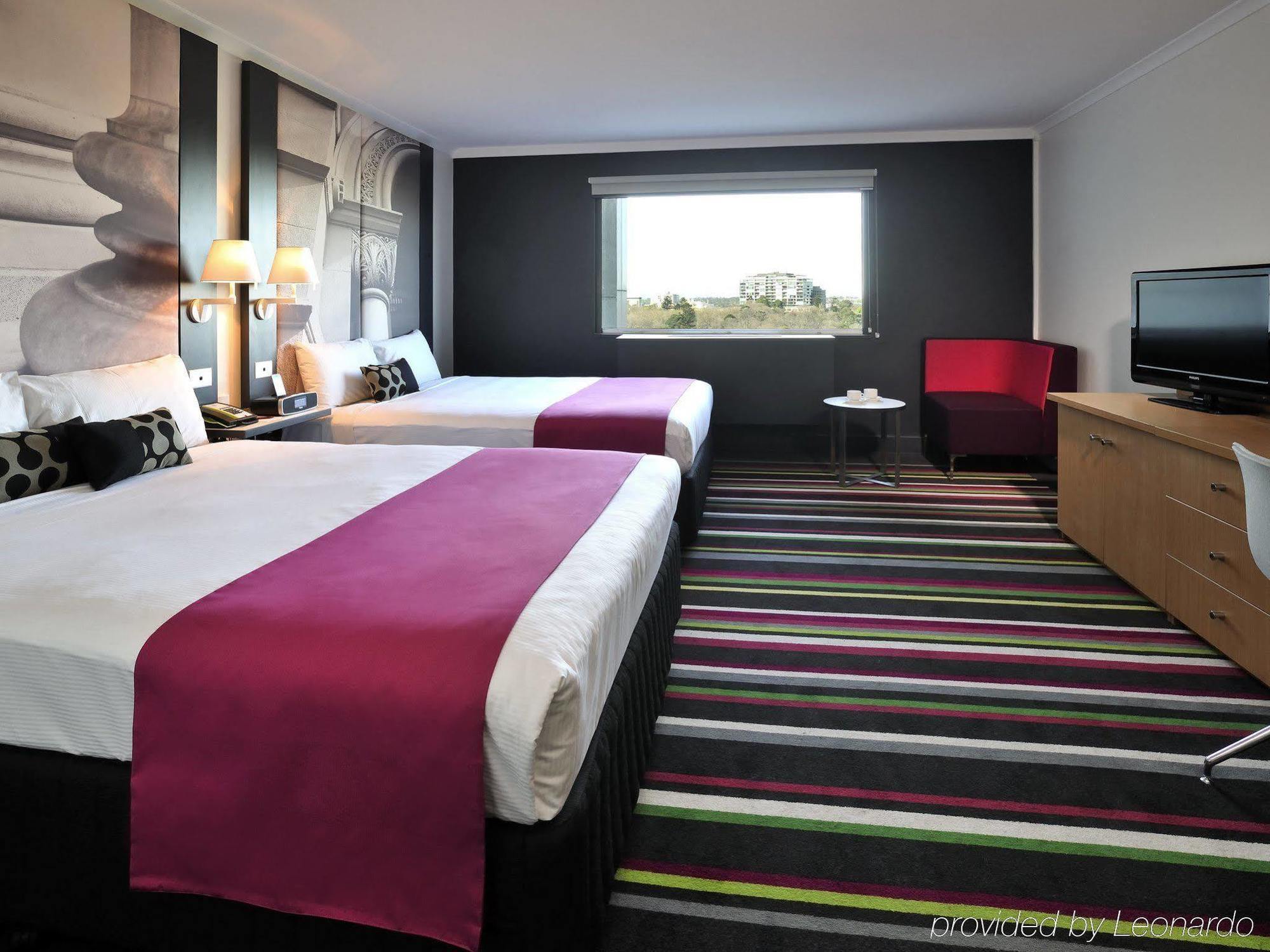 Mercure Melbourne Treasury Gardens Bagian luar foto