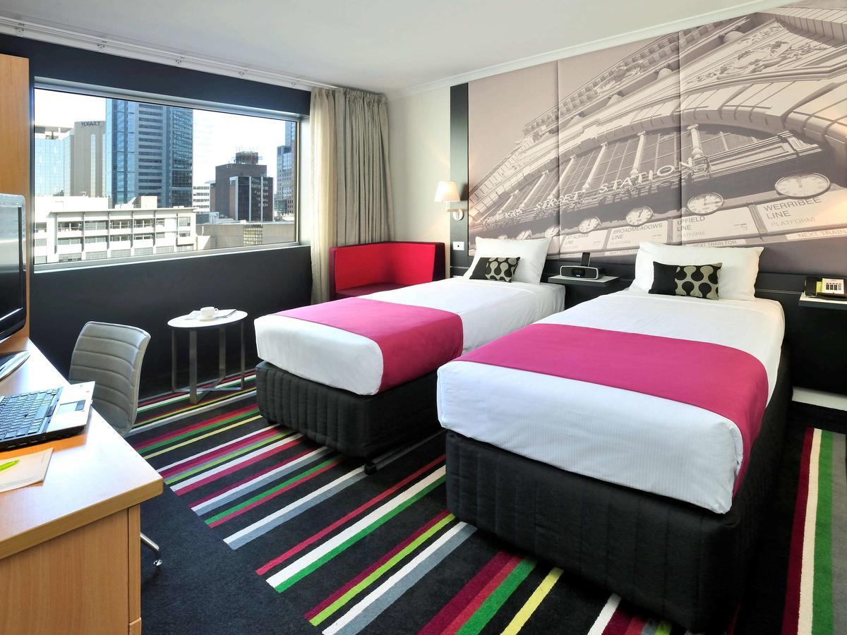 Mercure Melbourne Treasury Gardens Bagian luar foto