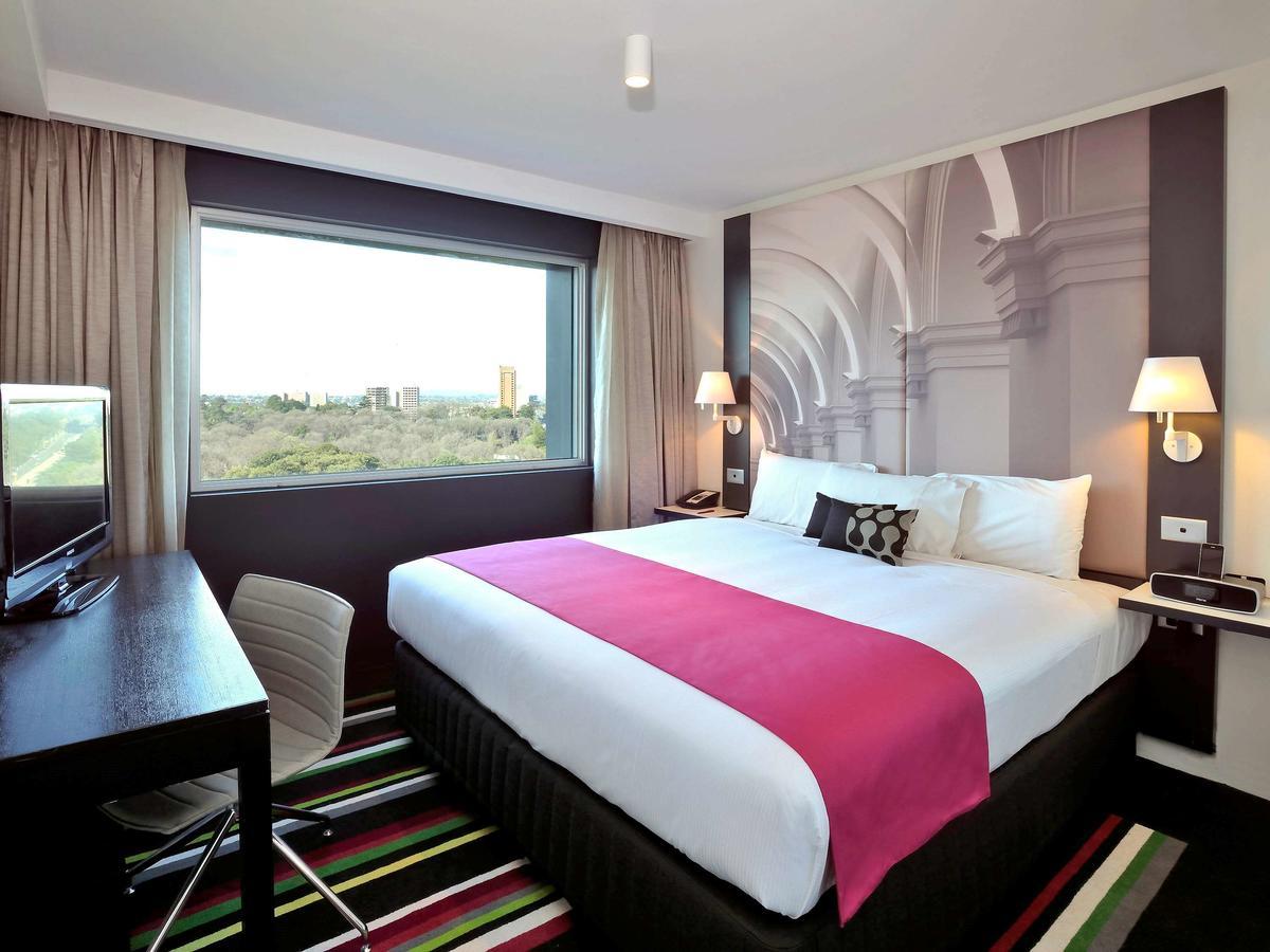 Mercure Melbourne Treasury Gardens Bagian luar foto