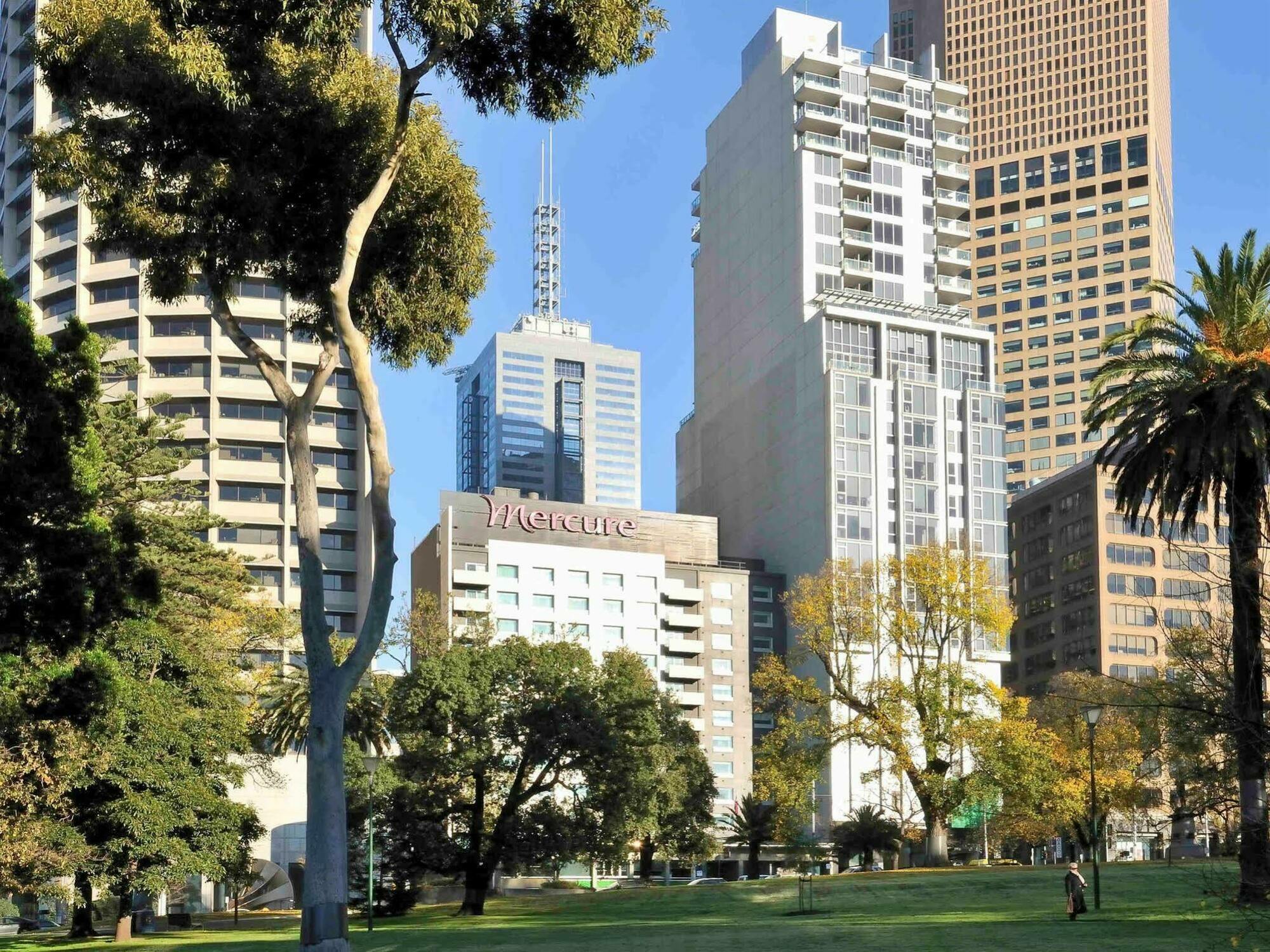 Mercure Melbourne Treasury Gardens Bagian luar foto